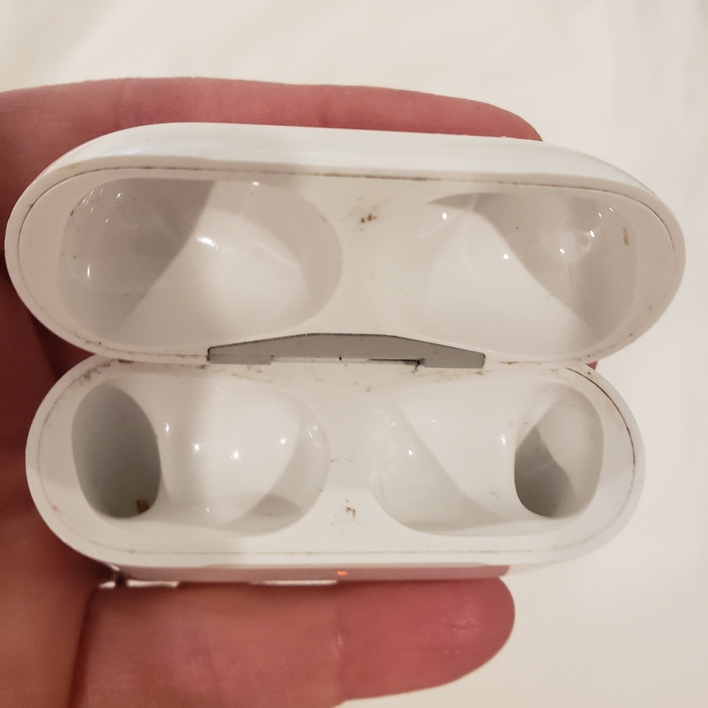 Apple headphones charger
